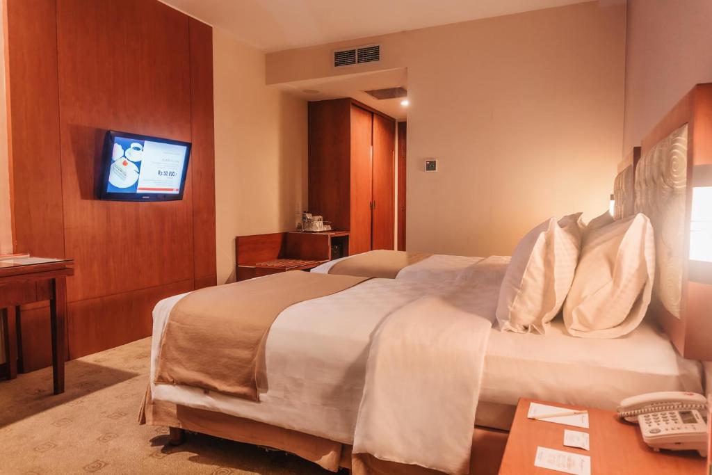 Swiss-Belinn SKA Pekanbaru - Grand Deluxe Queen Room