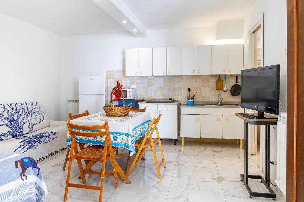 Kuchyňa alebo kuchynka v ubytovaní Basement studio apartment