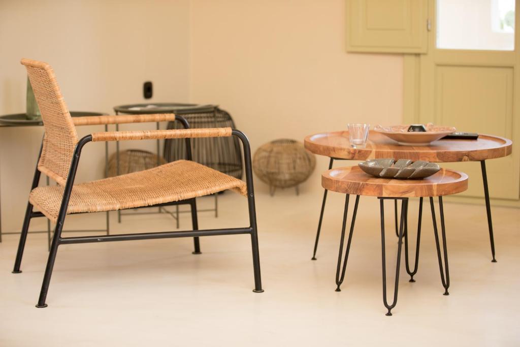 Olive Villa, New renovation, Entire House Santorini photo 1