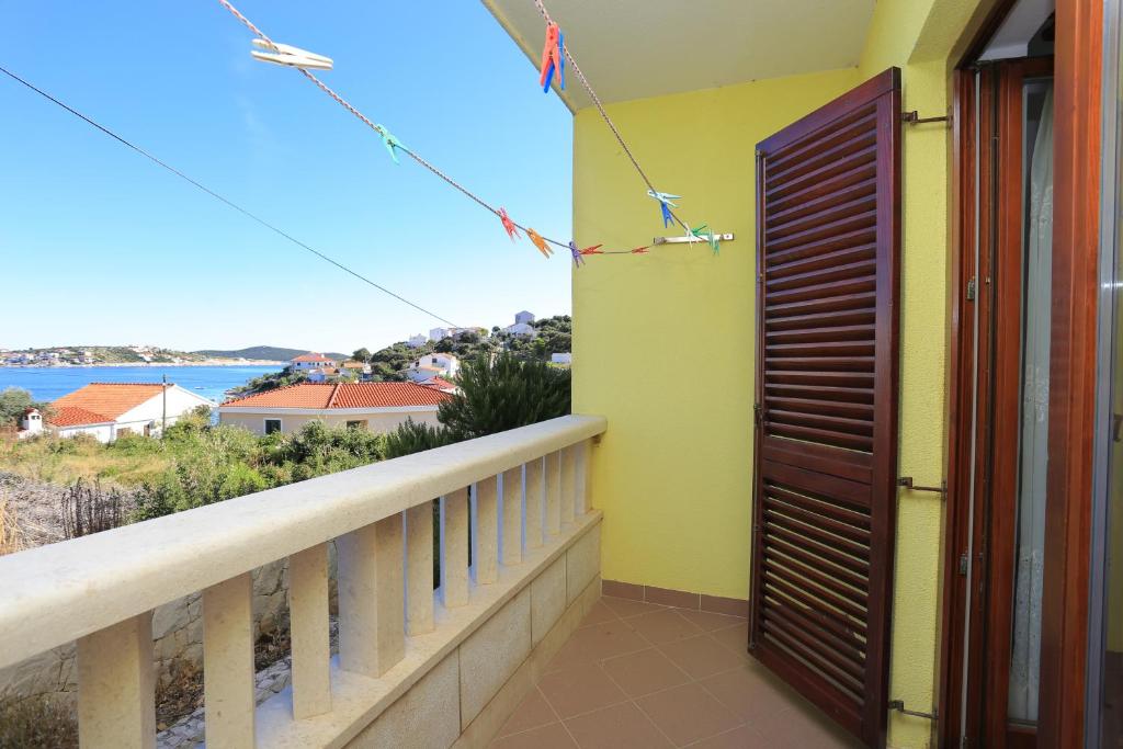 Balkón alebo terasa v ubytovaní Apartments by the sea Cove Ostricka luka, Rogoznica - 17086