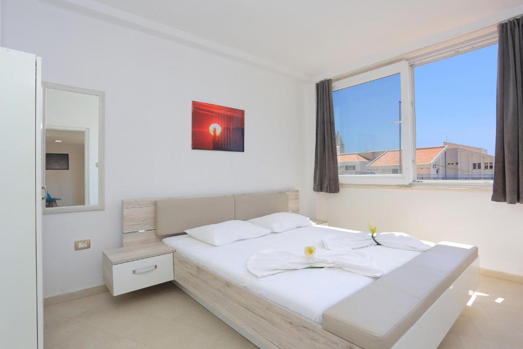 Fotografia z galérie ubytovania Apartments with a parking space Makarska - 17047 v destinácii Makarska
