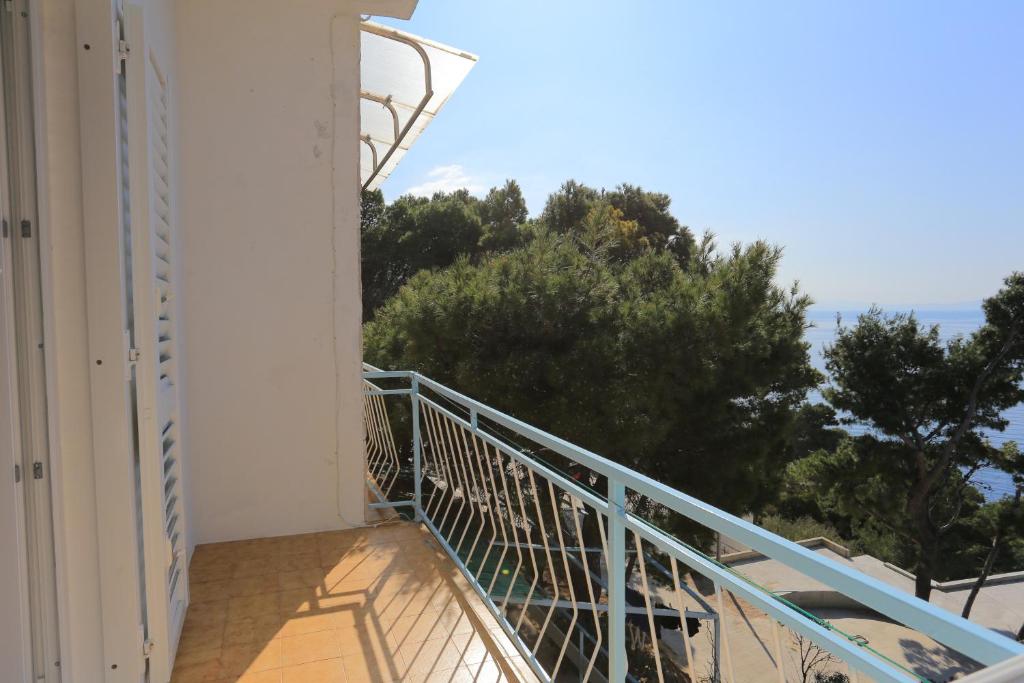 Balkón alebo terasa v ubytovaní Rooms with a parking space Brela, Makarska - 17281