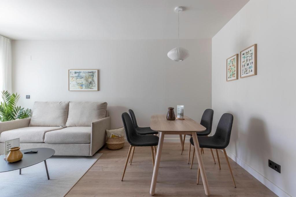 Apartamentos Líbere Pamplona Yamaguchi - 