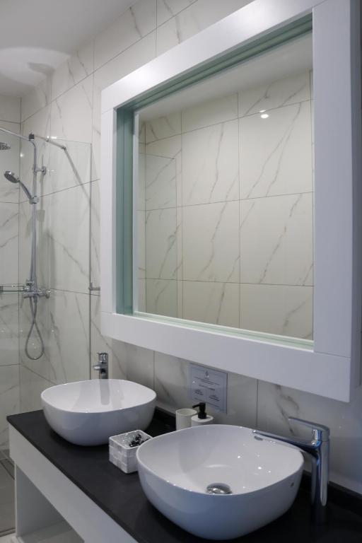 100 Boutique Living - 16