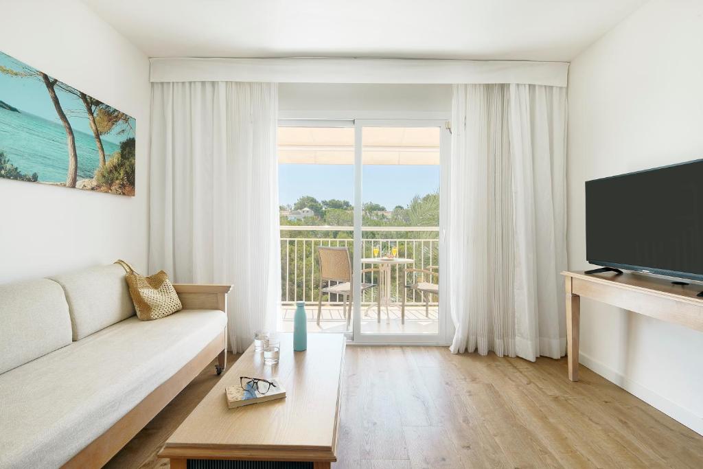 Iberostar Waves Club Cala Barca All Inclusive - 