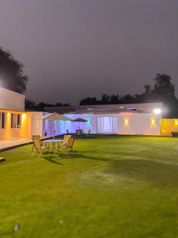 Сад в Al Baraka Resort