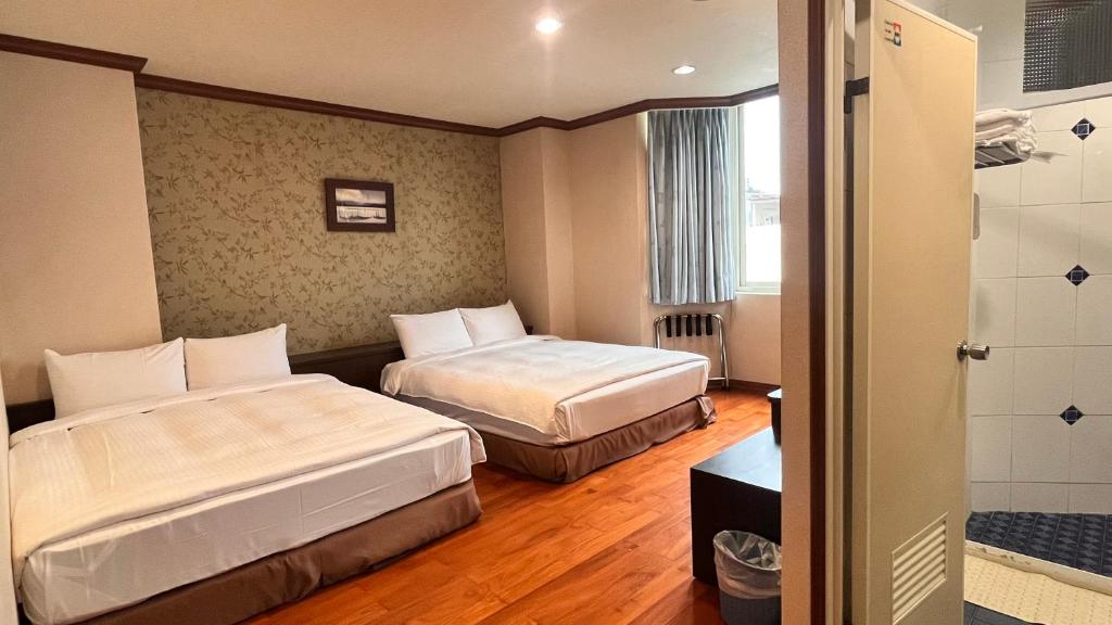 Xiu Shui Hotel - Standaard Viervoudige Kamer