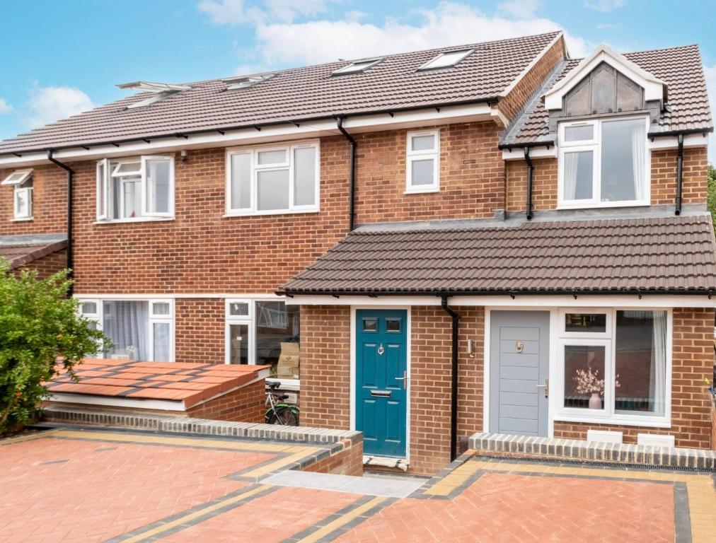 Brand New, TwoBedroom Home with Free Parking, Oxford Updated 2022 Prices