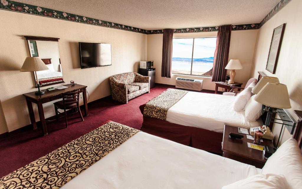 Postel nebo postele na pokoji v ubytování Hoover Dam Lodge