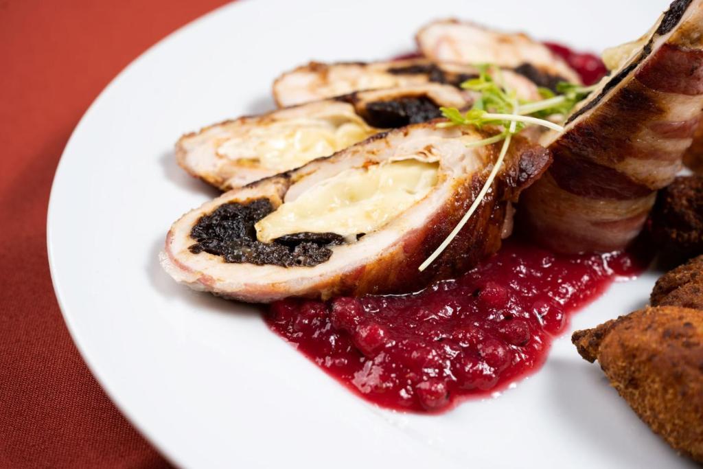 Jedlo v ubytovaní bed & breakfast alebo blízkom okolí
