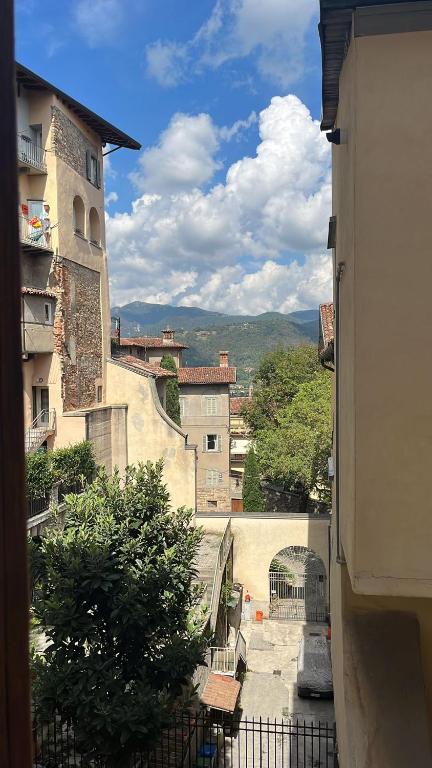 Bergamo Alta Guest House - 16
