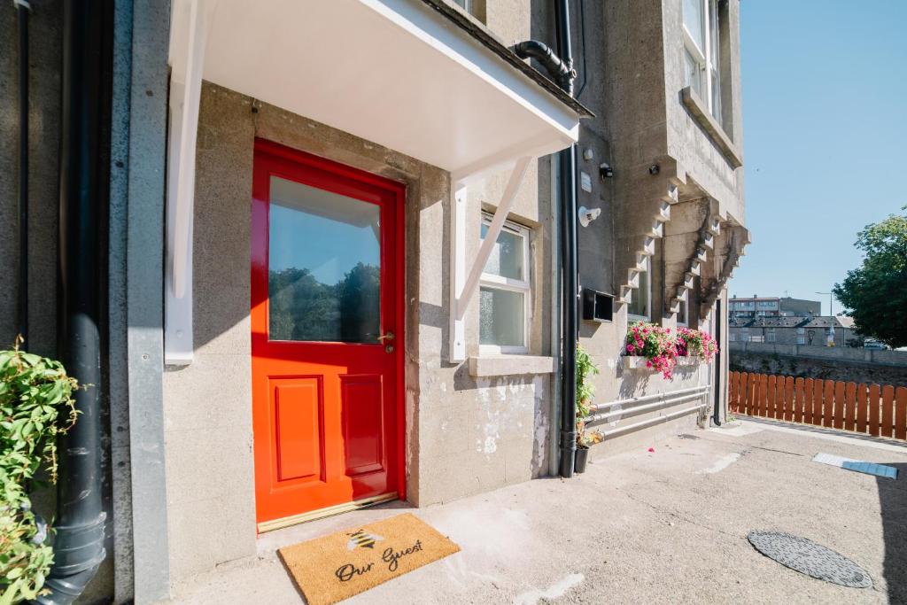 2 Victoria Street - Housity