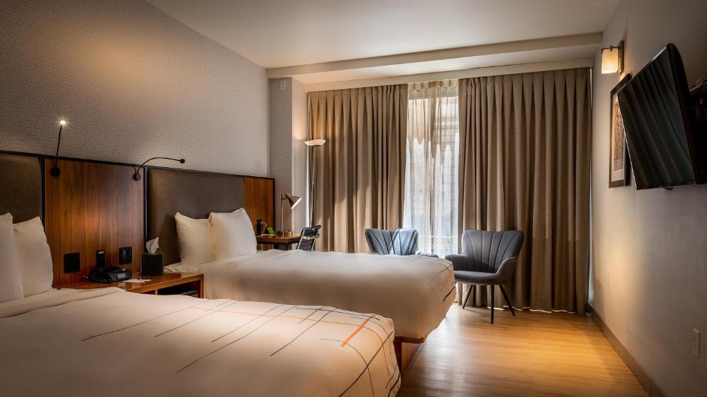 La Quinta by Wyndham Time Square South - 