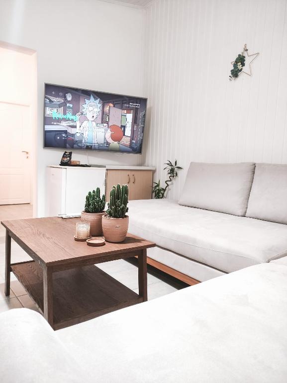 Eden - A Night near Athens Int Arpt - 1