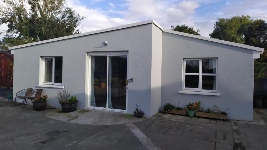 Lovely cosy cottage close to Atlantic beaches, Dromore West (updated