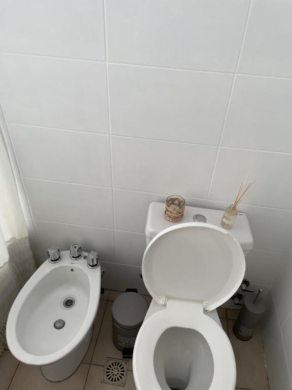 Alquilo departamento por dia. Zona castelar!!!