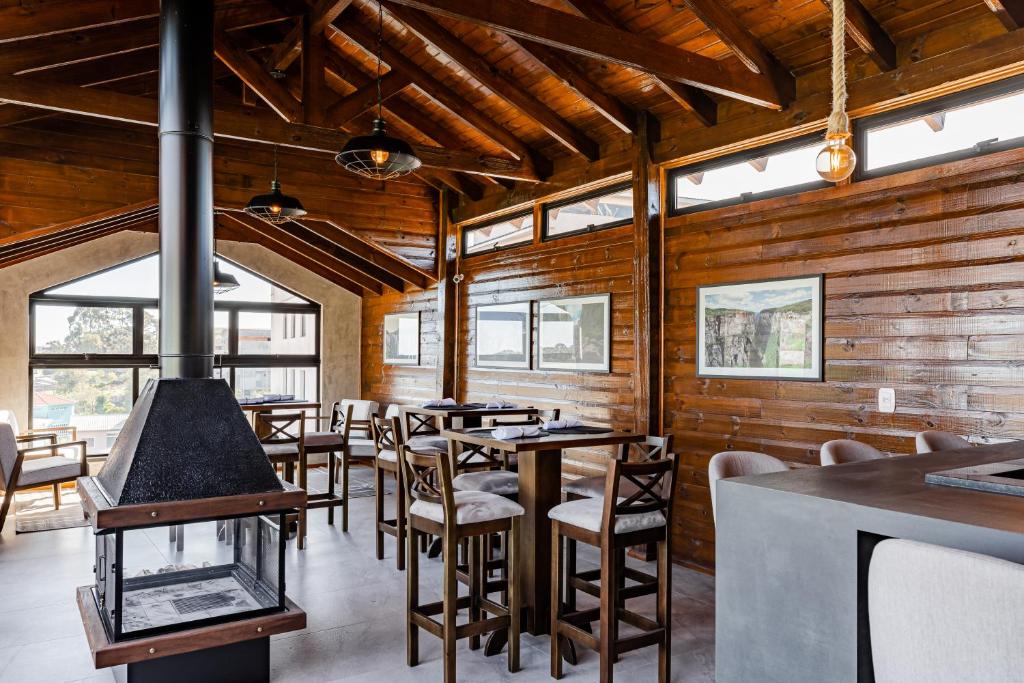 Restaurace v ubytování Pousada Serra Verde