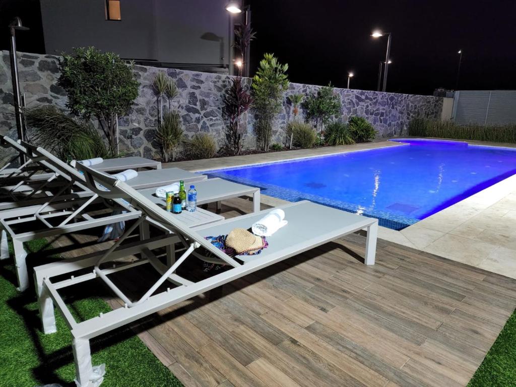 Kolam renang di atau dekat dengan סוויטות נוף לתבור