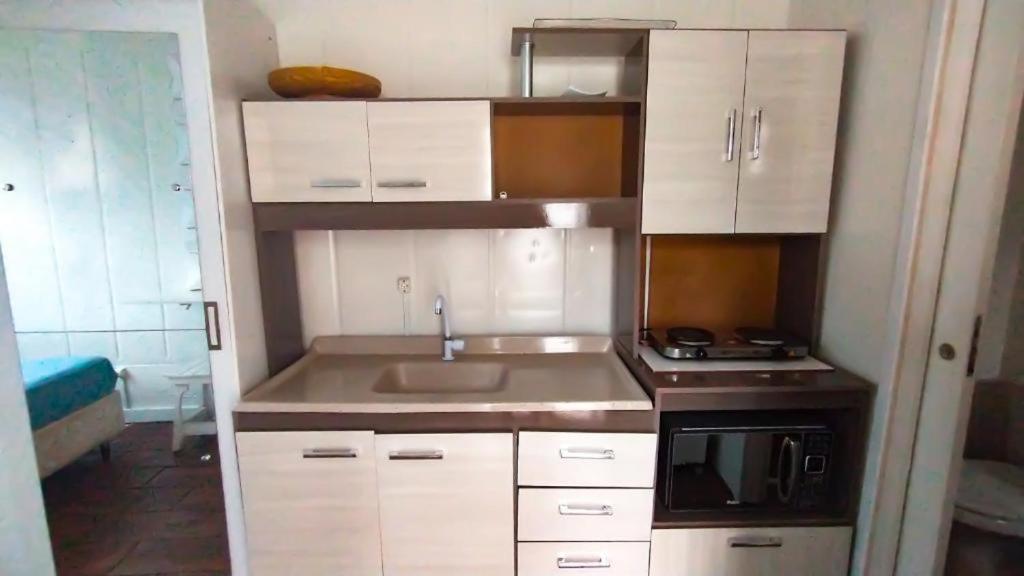 Kuchyň nebo kuchyňský kout v ubytování Marco Zero Containers 1