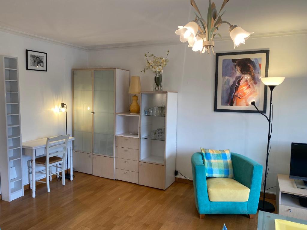 Posedenie v ubytovaní L'OUSTAL