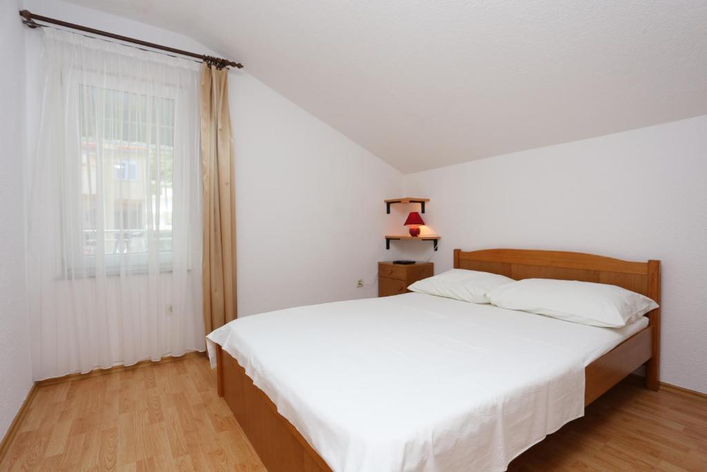 Fotografie z fotogalerie ubytování Apartments by the sea Duce, Omis - 17661 v destinaci Duće