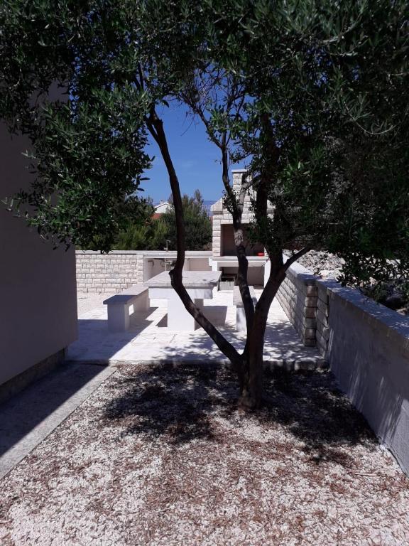 Zdjęcie z galerii obiektu Holiday Home Vir 17694 w mieście Vir