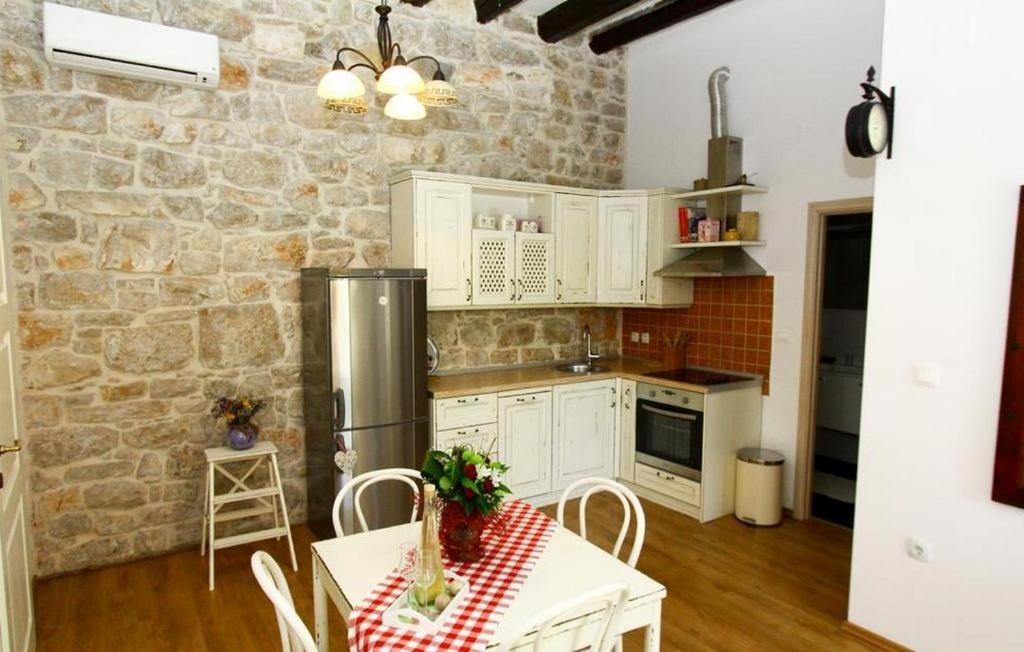 Zdjęcie z galerii obiektu Apartments by the sea Sveti Filip i Jakov, Biograd - 17695 w mieście Sveti Filip i Jakov