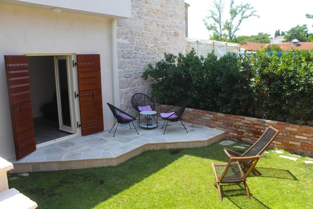 Zdjęcie z galerii obiektu Apartments by the sea Sveti Filip i Jakov, Biograd - 17695 w mieście Sveti Filip i Jakov