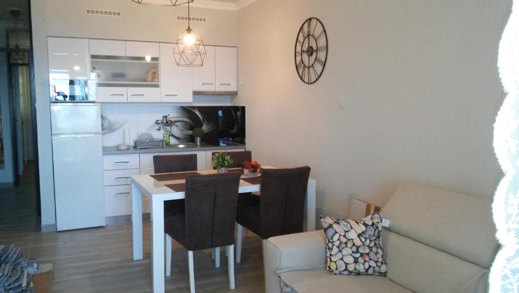 Fotografie z fotogalerie ubytování Apartments with WiFi Novi Vinodolski - 17715 v destinaci Novi Vinodolski