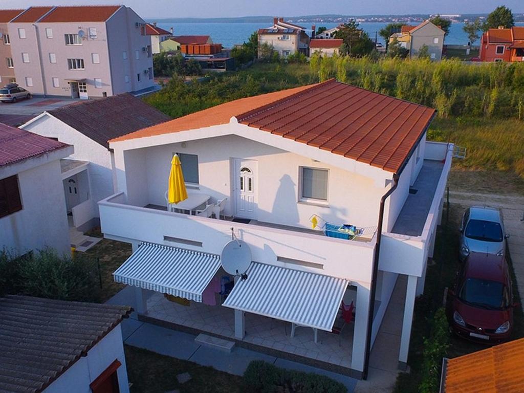 Budova, v ktorej sa apartmán nachádza