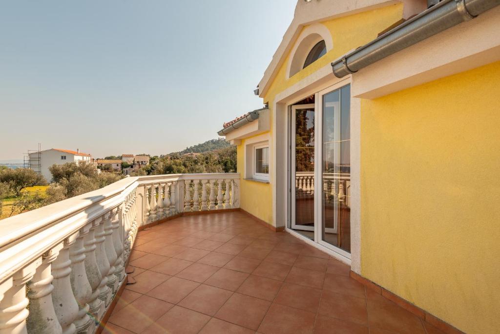 Zdjęcie z galerii obiektu Apartments by the sea Kraj, Pasman - 17783 w mieście Tkon