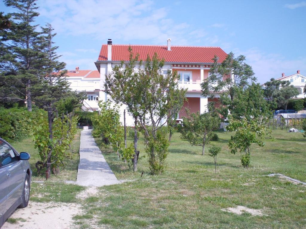 Apartments with parking space Kampor, Rab - 17886