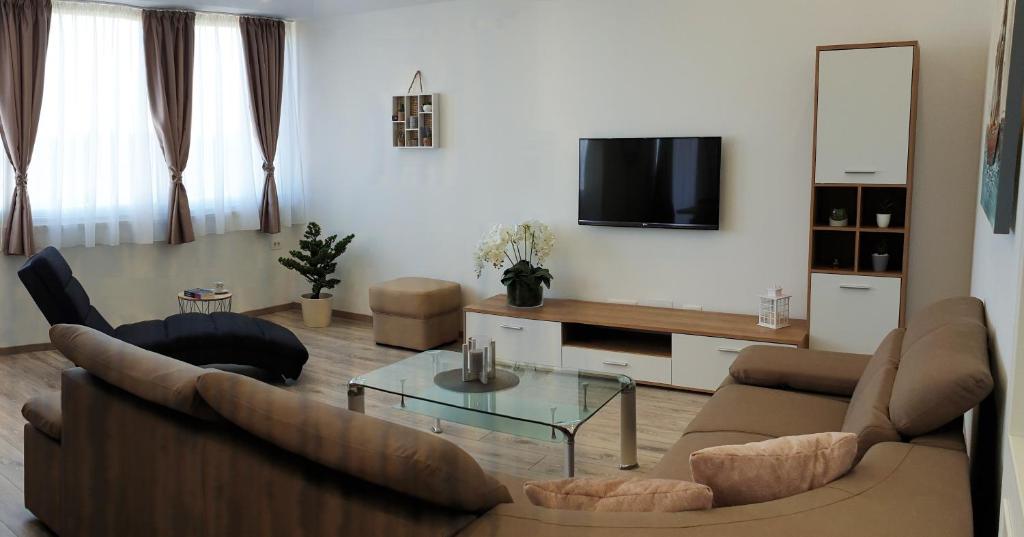 Apartments with parking space Trogir - 18045