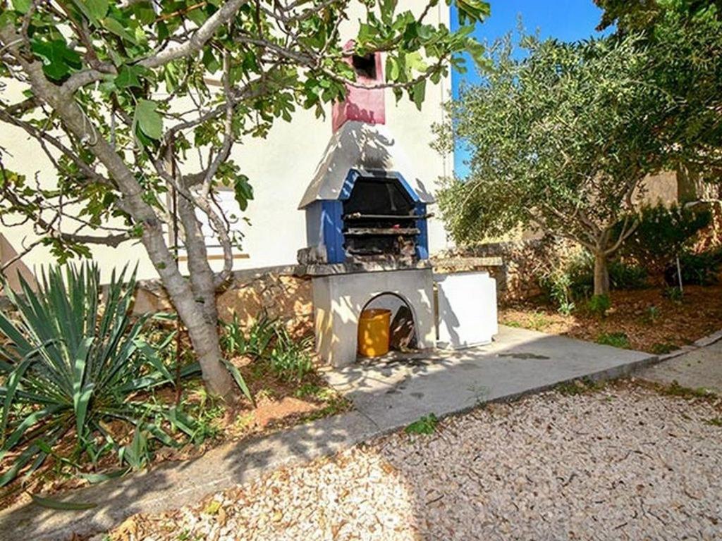 Zdjęcie z galerii obiektu Apartments by the sea Mandre, Pag - 18047 w mieście Pag