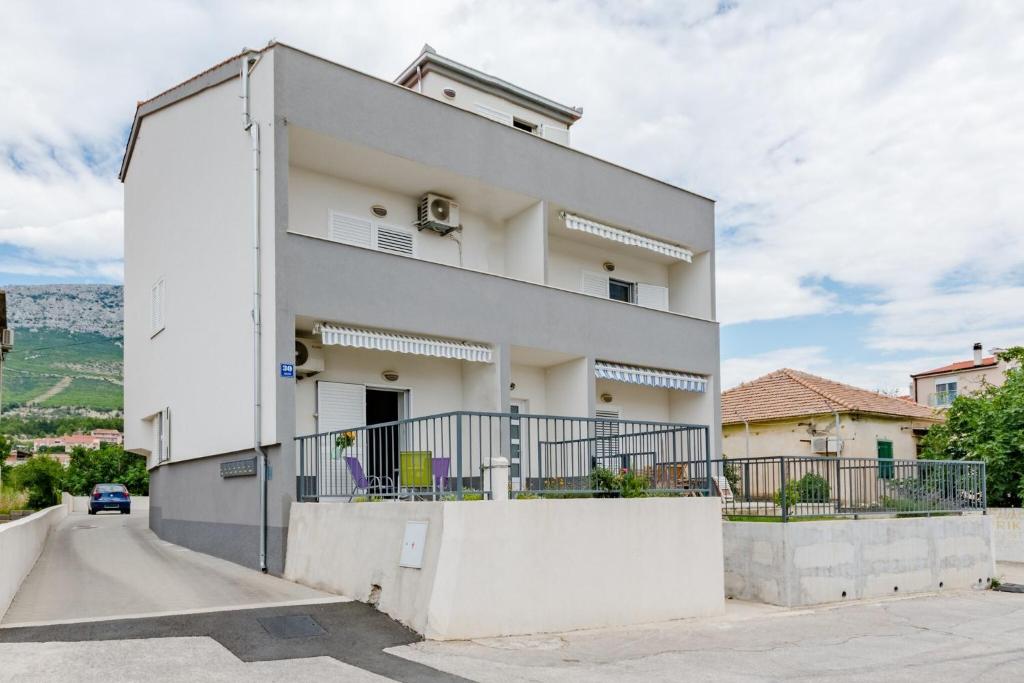 Fotografia z galérie ubytovania Apartments with a parking space Solin, Split - 18064 v destinácii Solin
