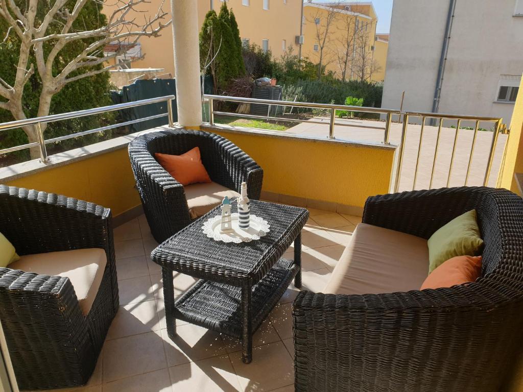 Fotografie z fotogalerie ubytování Family friendly apartments with a swimming pool Kozino, Zadar - 18128 v destinaci Kožino