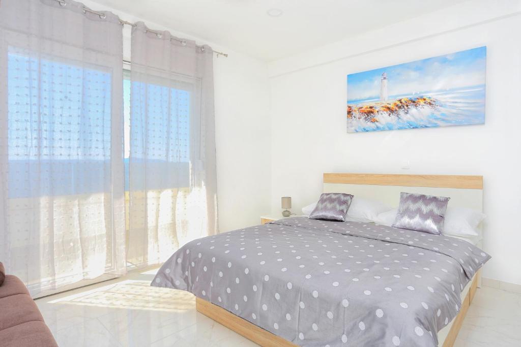 Posteľ alebo postele v izbe v ubytovaní Family friendly apartments with a swimming pool Zivogosce - Porat, Makarska - 18150