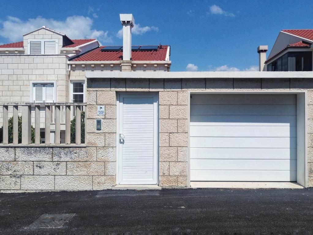 Fotografia z galérie ubytovania Apartments and rooms with parking space Dubrovnik - 18161 v Dubrovníku