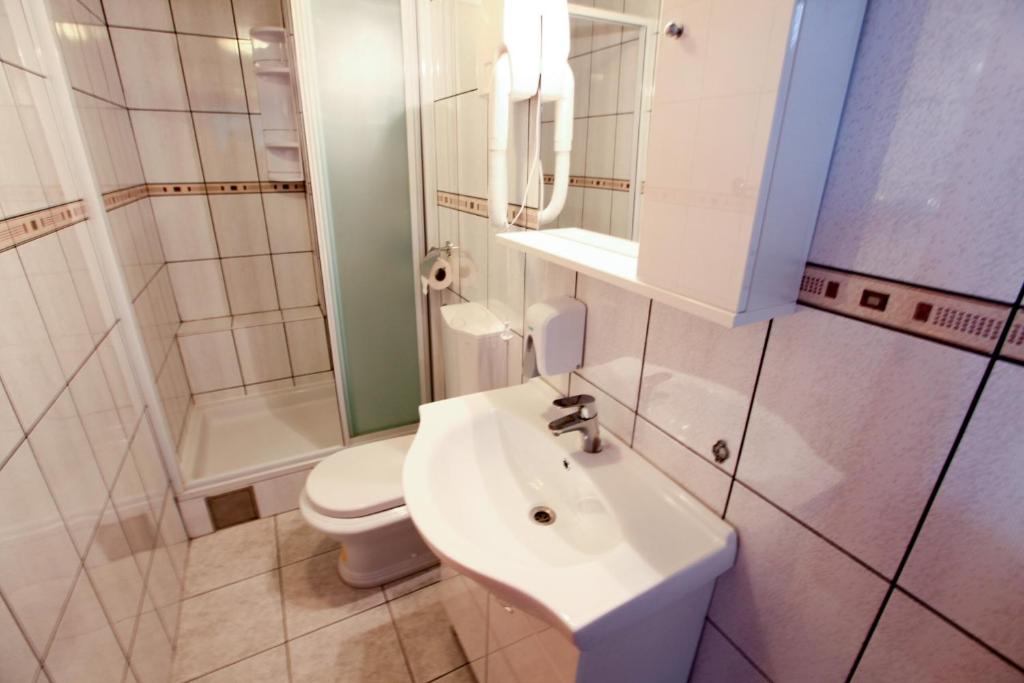 Fotografia z galérie ubytovania Family friendly seaside apartments Komarna, Neretva Delta - Usce Neretve - 18166 v Kleku