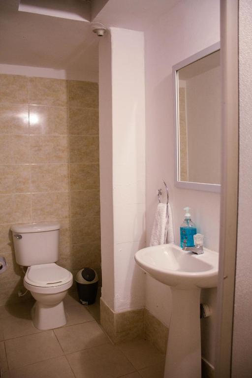 Koupelna v ubytování Coliving La Rebeca Pereira
