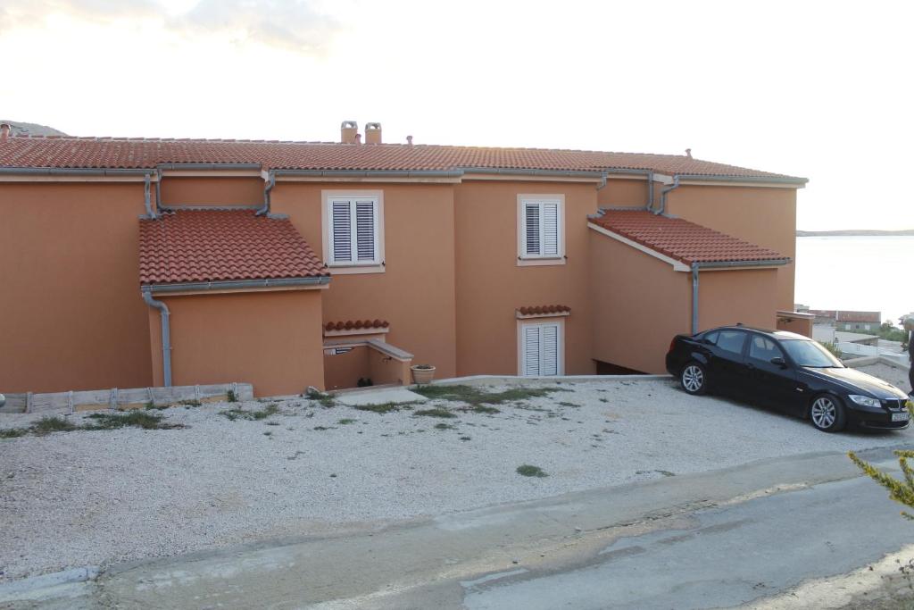 Fotografia z galérie ubytovania Apartments with a parking space Metajna, Pag - 18237 v destinácii Zubovići