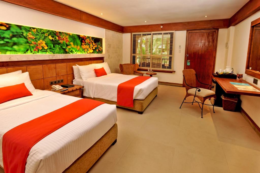Costabella Tropical Beach Hotel - Deluxe Junto A La Piscina Con Balcón Privado