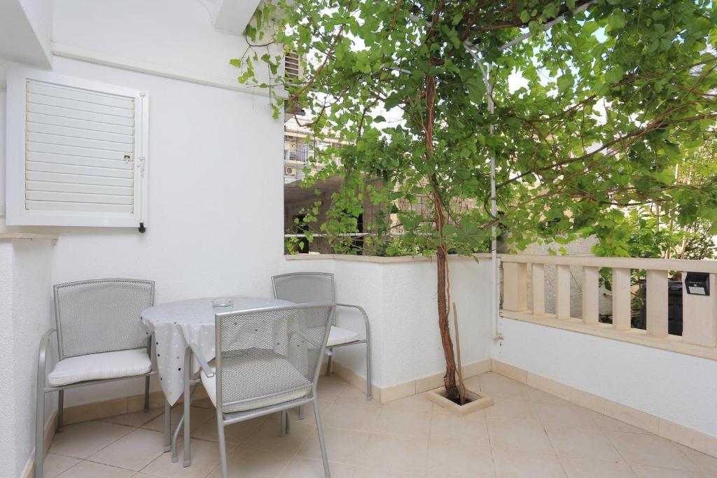 Fotografie z fotogalerie ubytování Apartments with a parking space Makarska - 18324 v destinaci Makarska