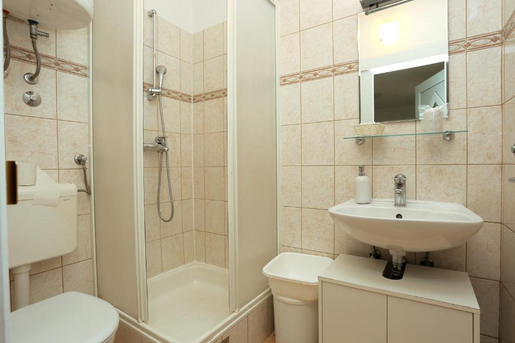 Fotografie z fotogalerie ubytování Apartments with a parking space Makarska - 18324 v destinaci Makarska