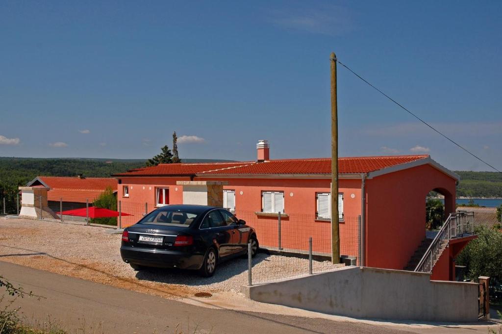 Fotografie z fotogalerie ubytování Apartments with a parking space Gornji Karin, Novigrad - 18387 v destinaci Visić Radeka