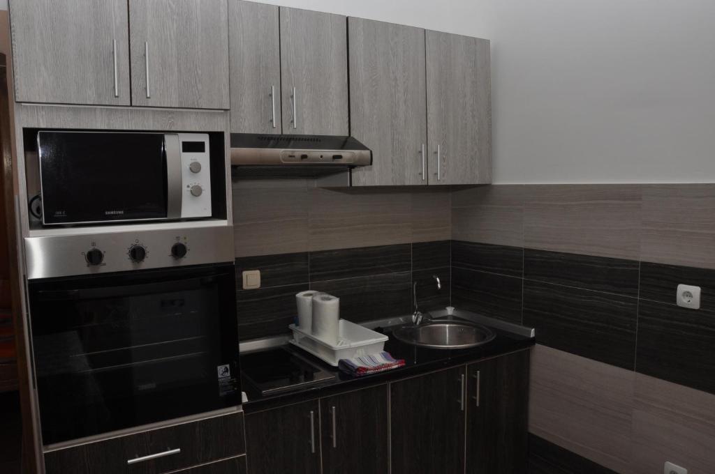 Fotografie z fotogalerie ubytování Apartments with a parking space Gornji Karin, Novigrad - 18387 v destinaci Visić Radeka