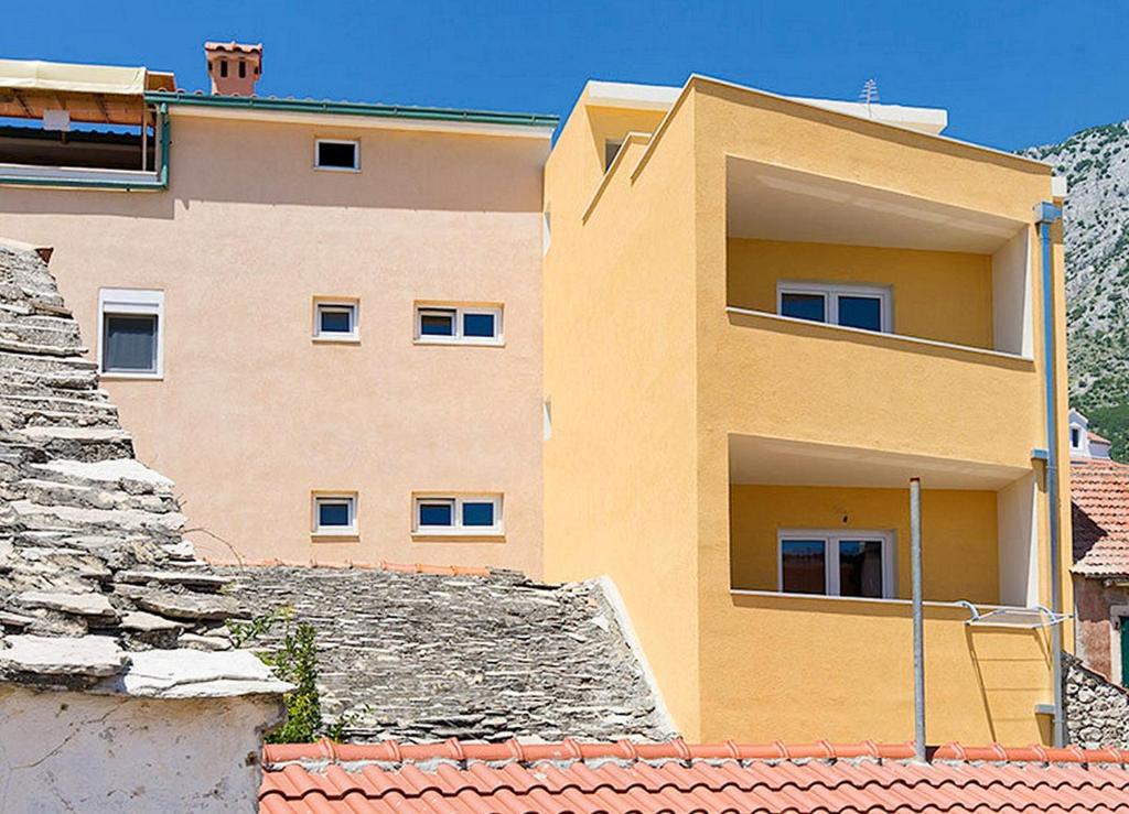Budova, kde se apartmán nachází