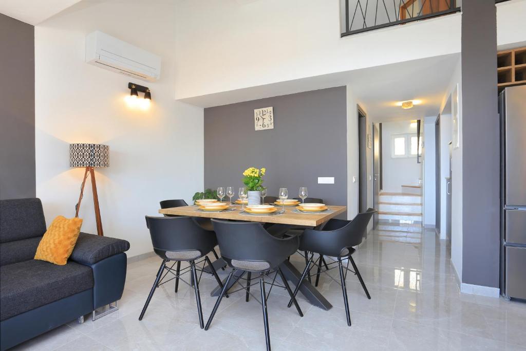 Posezení v ubytování Apartments by the sea Igrane, Makarska - 18405