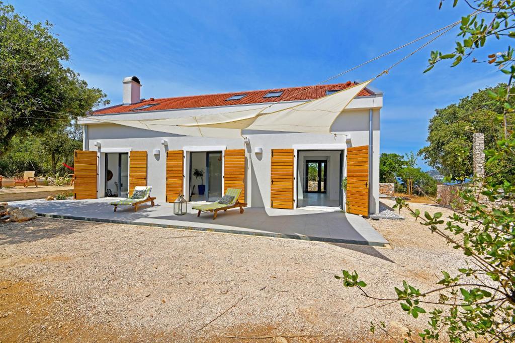 Zdjęcie z galerii obiektu Secluded fisherman's cottage Paklinski Islands - Paklinski otoci, Hvar - 18411 w Hvarze