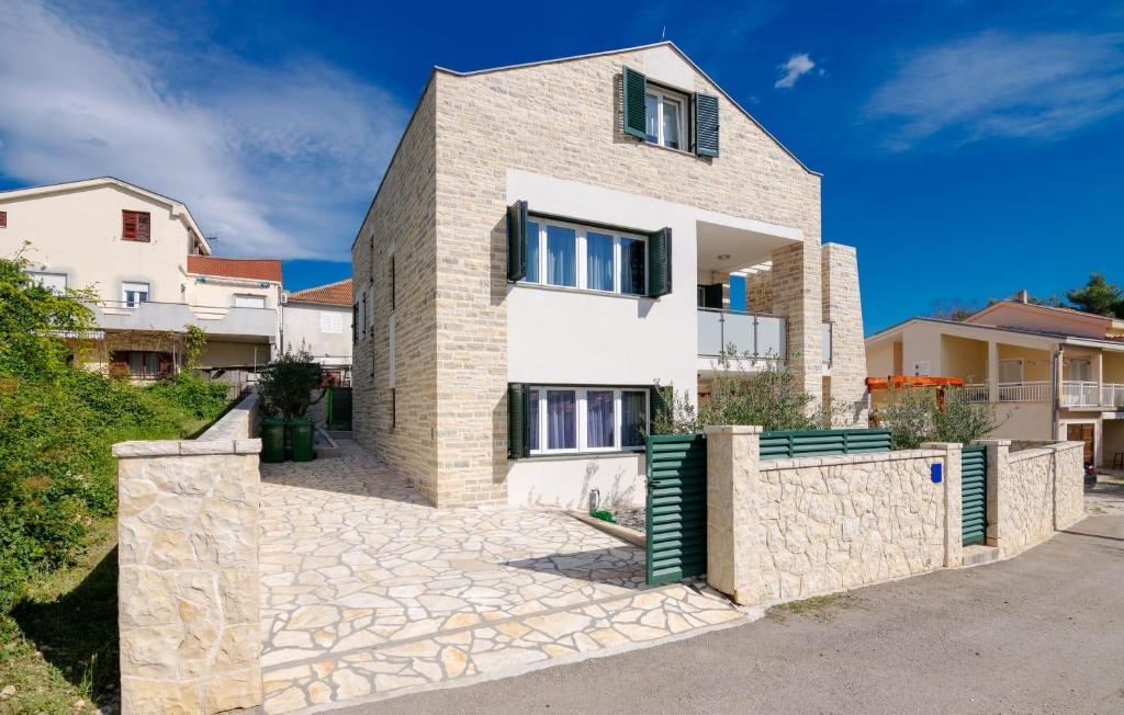 Budova, v ktorej sa vila nachádza